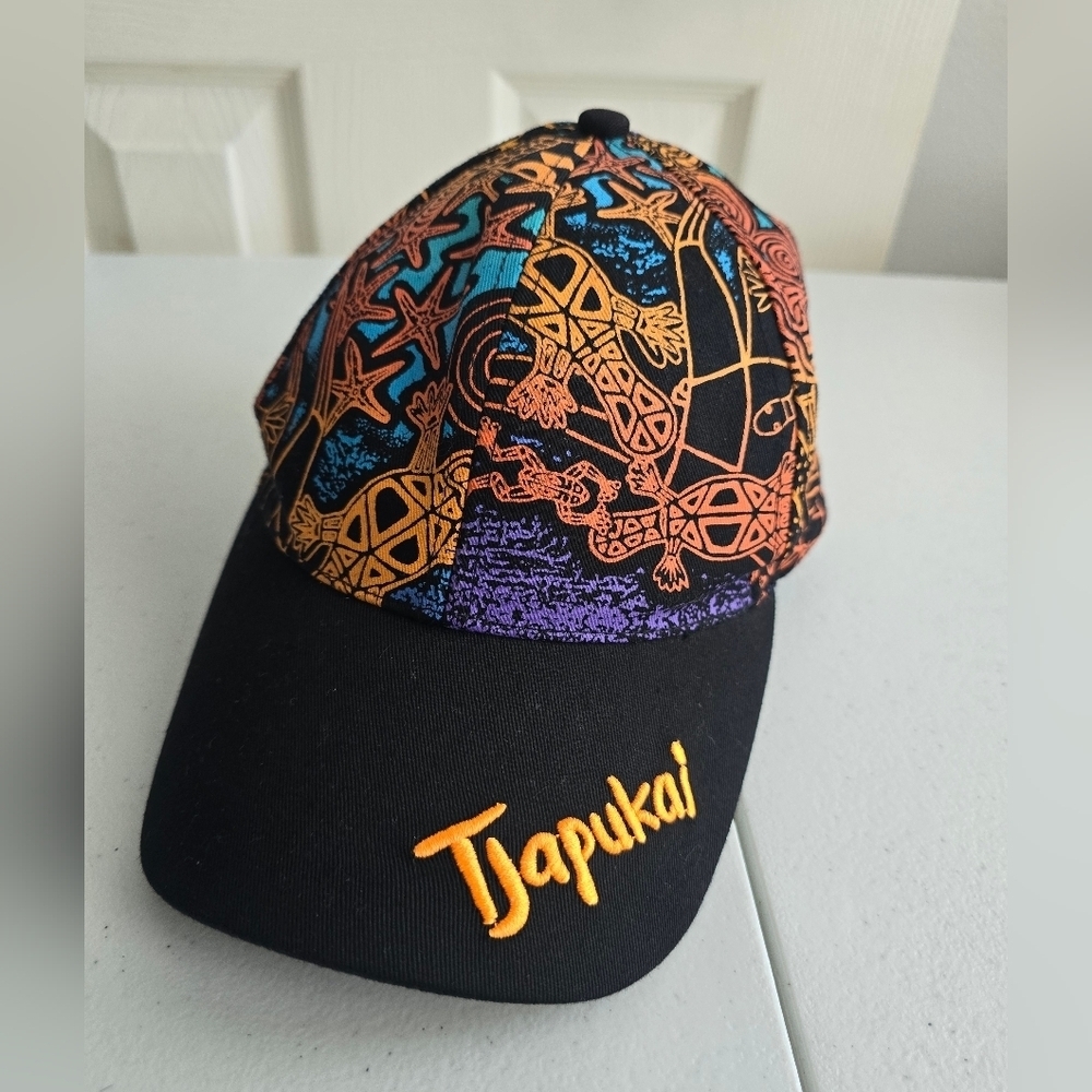 Tjapukai Black and Multicolor Cap r
